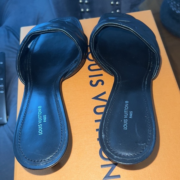 LOUIS VUITTON REVIVAL MULE - Picture 8 of 10